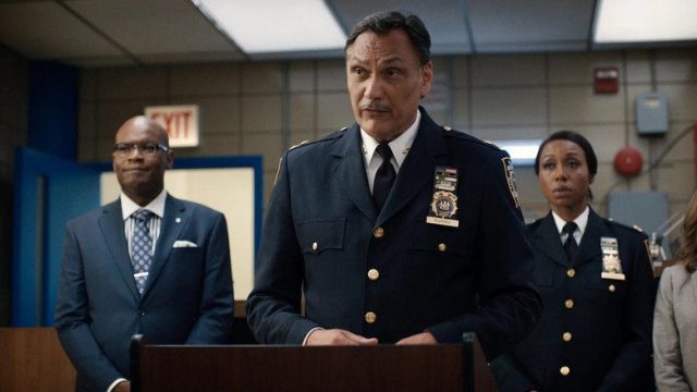 East New York: Una Nueva Ley S01E03