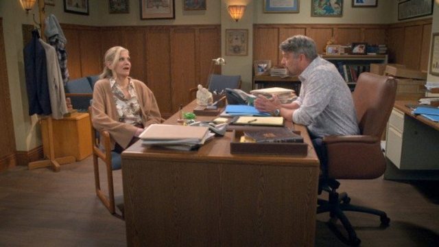 Leanne S01E15