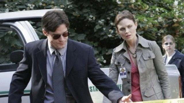 Bones S02E13