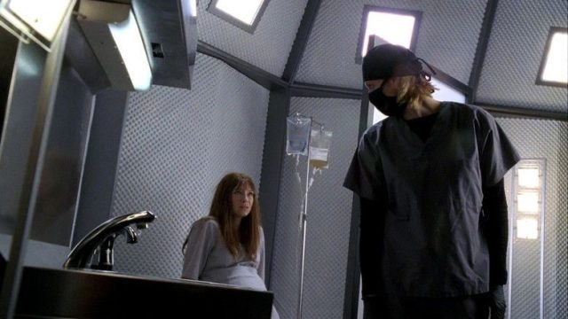 Fringe S03E18