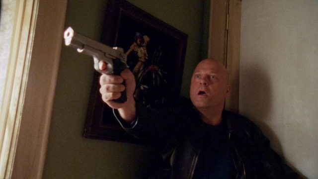 El Escudo S01E12