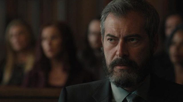 Una buena familia americana S01E08