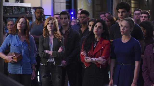Shadowhunters S02E01