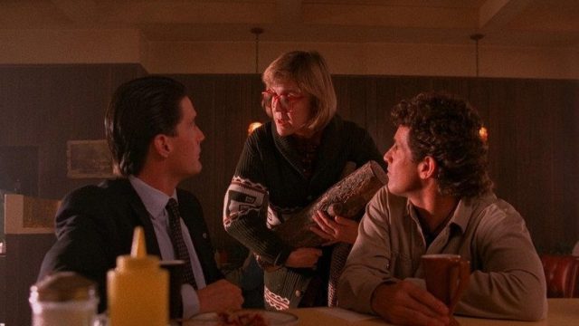 Twin Peaks S01E02