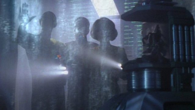 Star Trek: Voyager S01E10