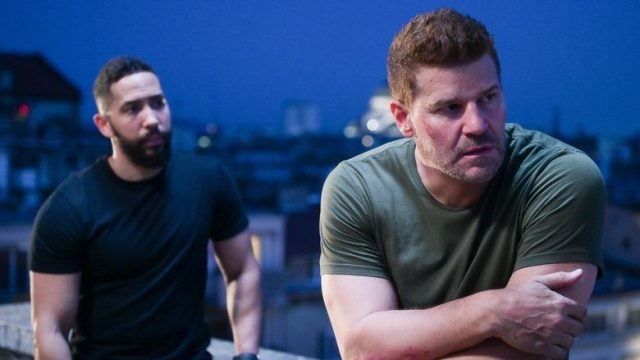 SEAL Team S03E01