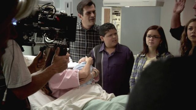 Una Familia Moderna S00E30