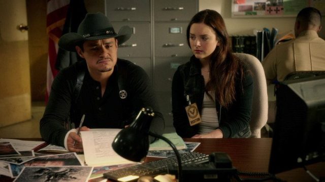 Del crepúsculo al amanecer S02E06