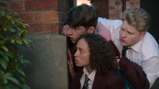 No hables con extraños S01E02