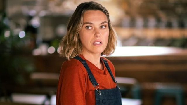 Beyond Paradise S01E02