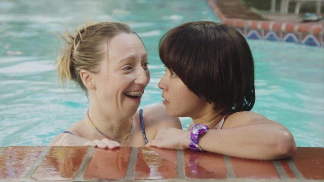PEN15 S02E01