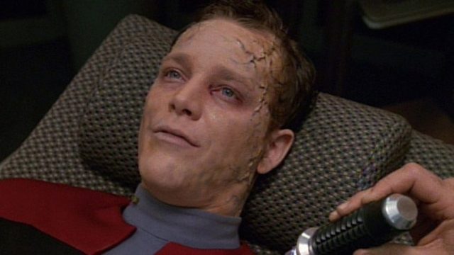 Star Trek: Voyager S02E15