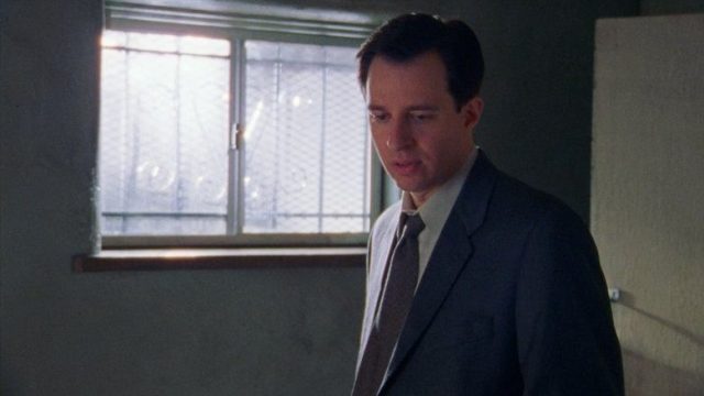 El Escudo S01E10