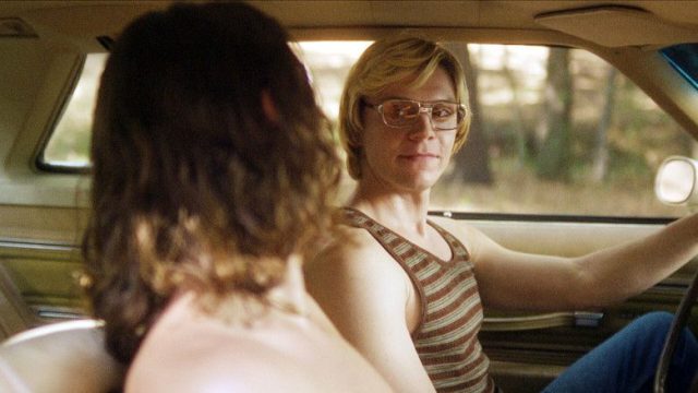 Dahmer - Monstruo: La historia de Jeffrey Dahmer S01E03