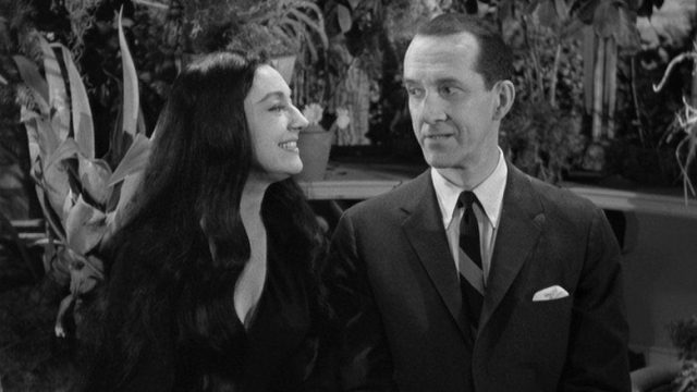 Los locos Addams S01E12