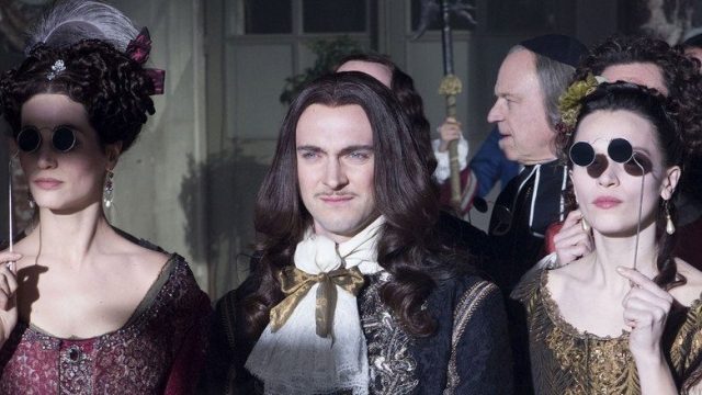 Versailles S02E01