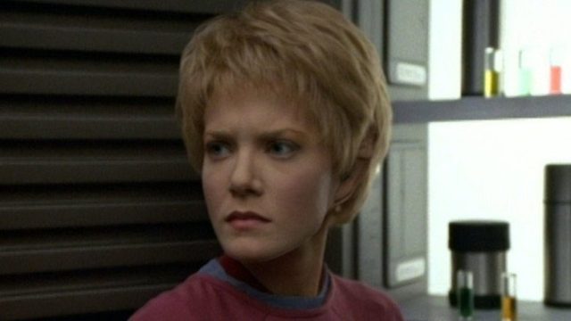 Star Trek: Voyager S03E04