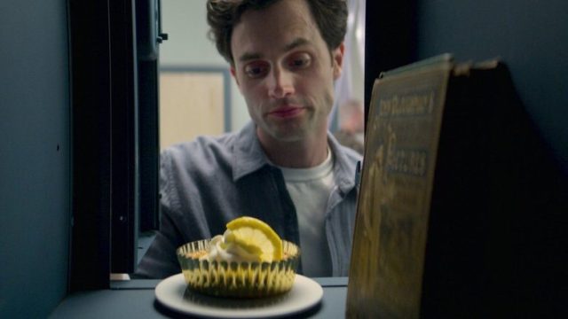 You S02E03