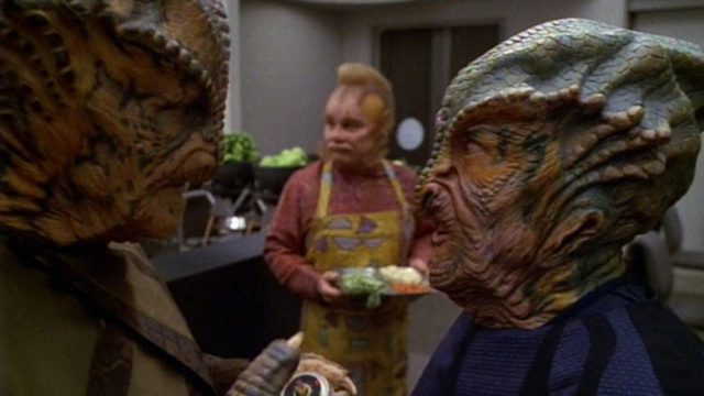 Star Trek: Voyager S03E23