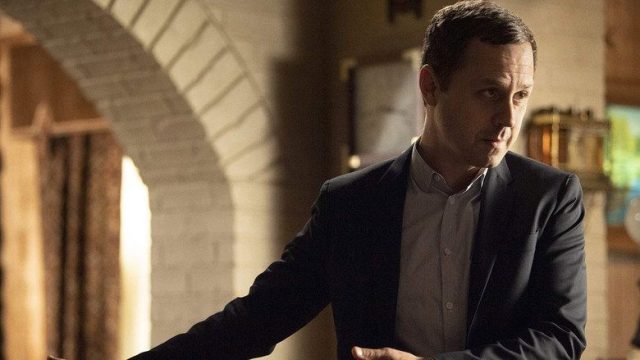 Sneaky Pete S03E09