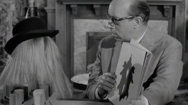 Los locos Addams S01E32