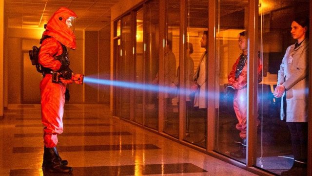 Debris S01E12