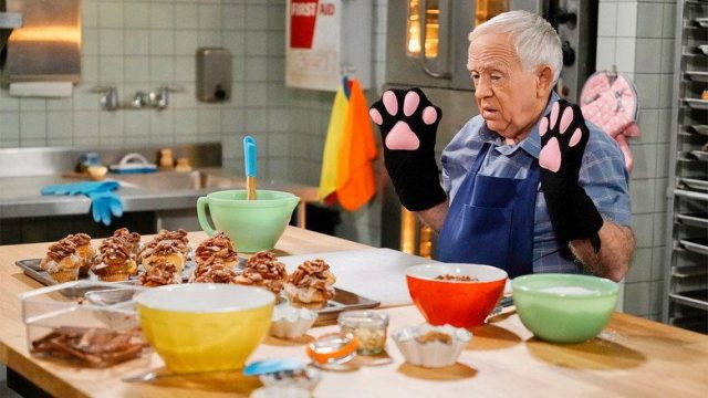 Call Me Kat S01E04