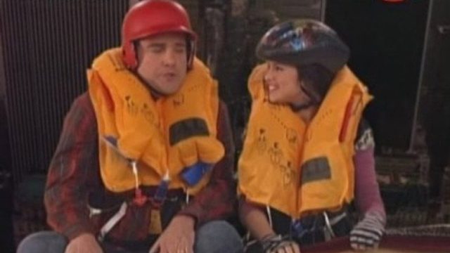 Los Hechiceros de Waverly Place S01E06
