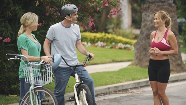 Una Familia Moderna S01E02