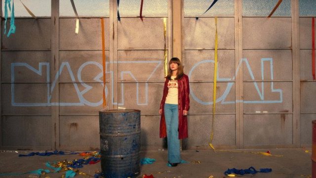 Girlboss S01E13