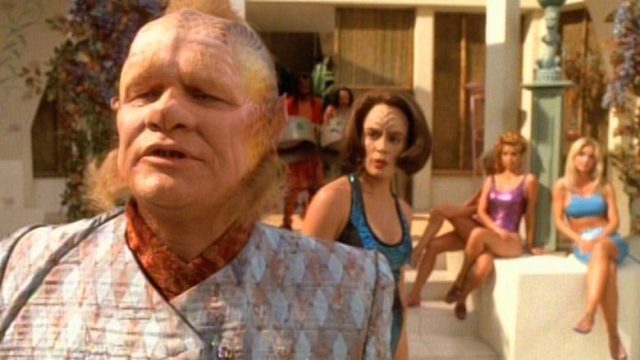 Star Trek: Voyager S03E10