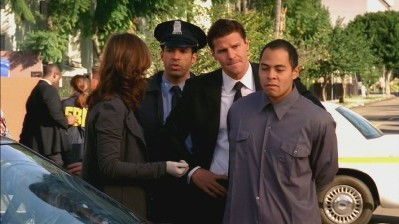Bones S01E13