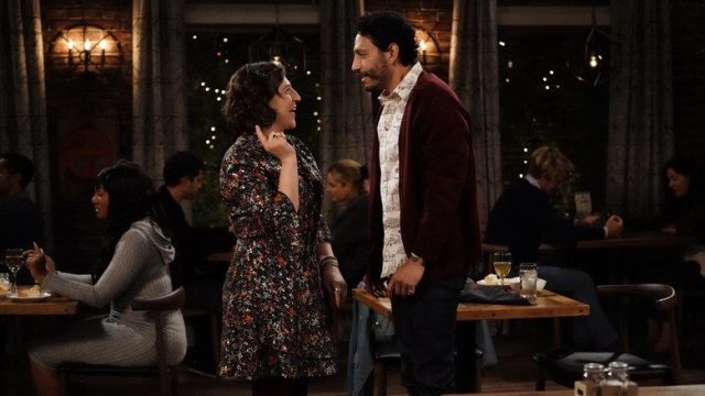 Call Me Kat S01E09