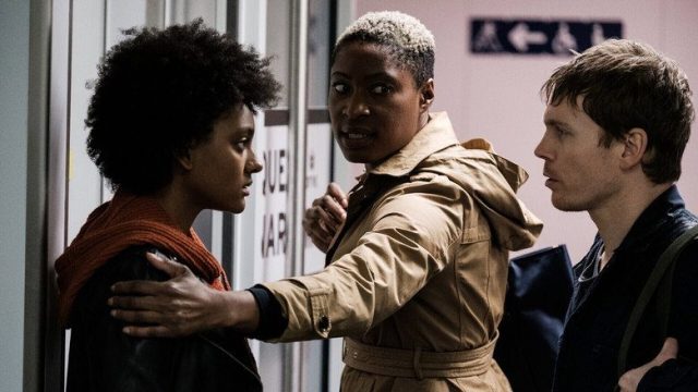 Departure: Vuelo 716 S03E01