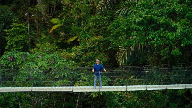 De (mal) viaje con Eugene Levy S01E02