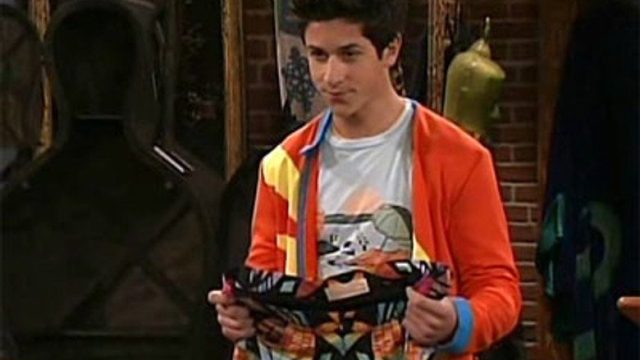 Los Hechiceros de Waverly Place S02E01