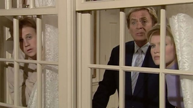 La Niñera S06E01