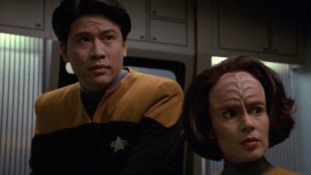 Star Trek: Voyager S01E06