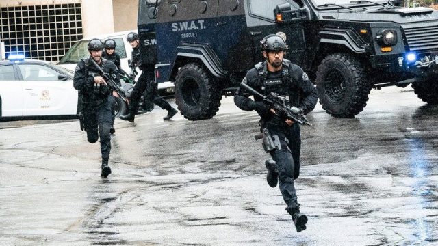 S.W.A.T. S02E20