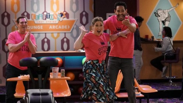 Call Me Kat S02E13