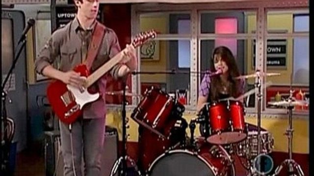 Los Hechiceros de Waverly Place S02E11