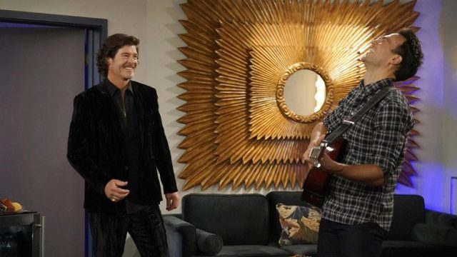 Call Me Kat S02E17