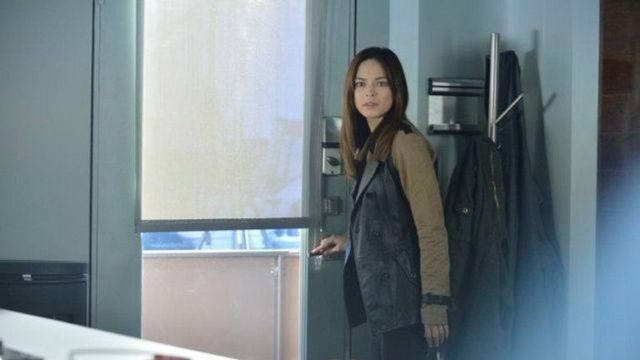 Bella y Bestia S02E09