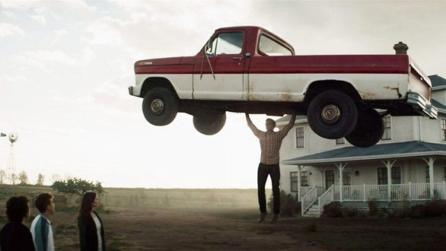 Superman y Lois S00E01