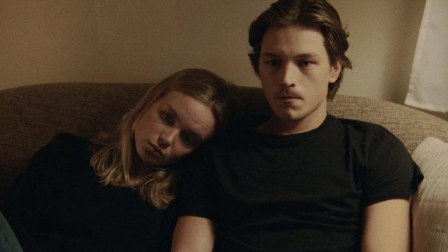 Threesome S01E05