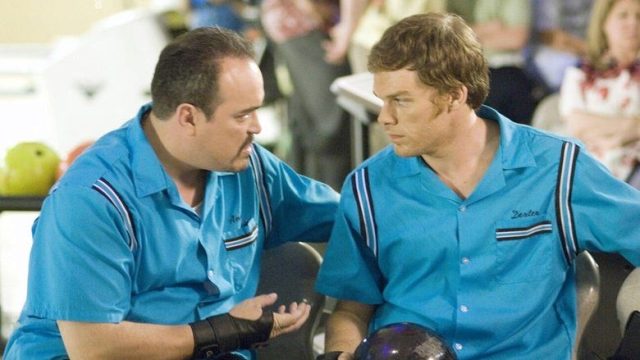 Dexter S02E01
