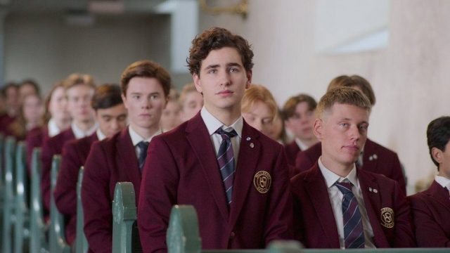 Jóvenes altezas S02E01