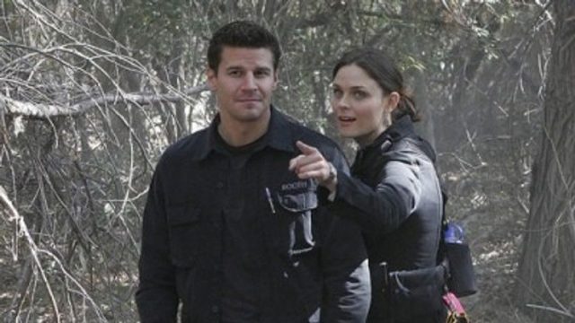 Bones S02E10