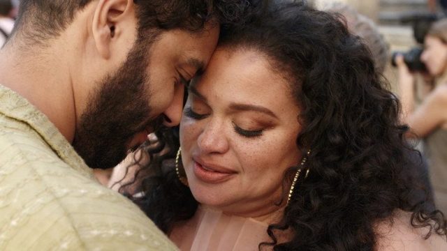 La supervivencia de una chica con curvas S02E01